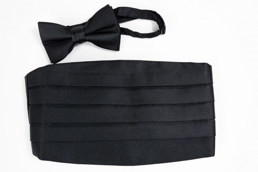 Black bow tie and cumberbund set
